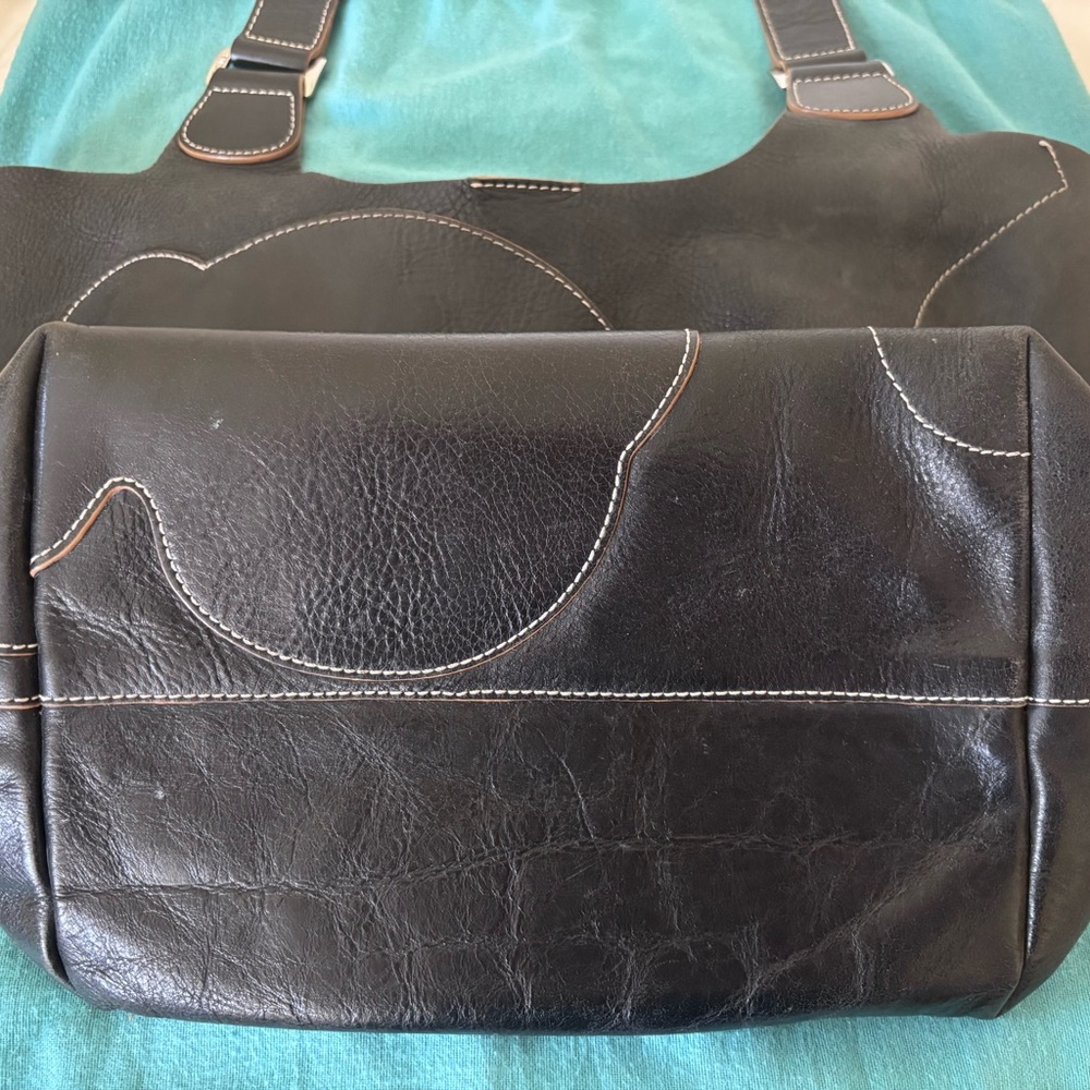 Tous Black Leather Shoulder Bag with Contrast Stitching - Picture 5 of 7